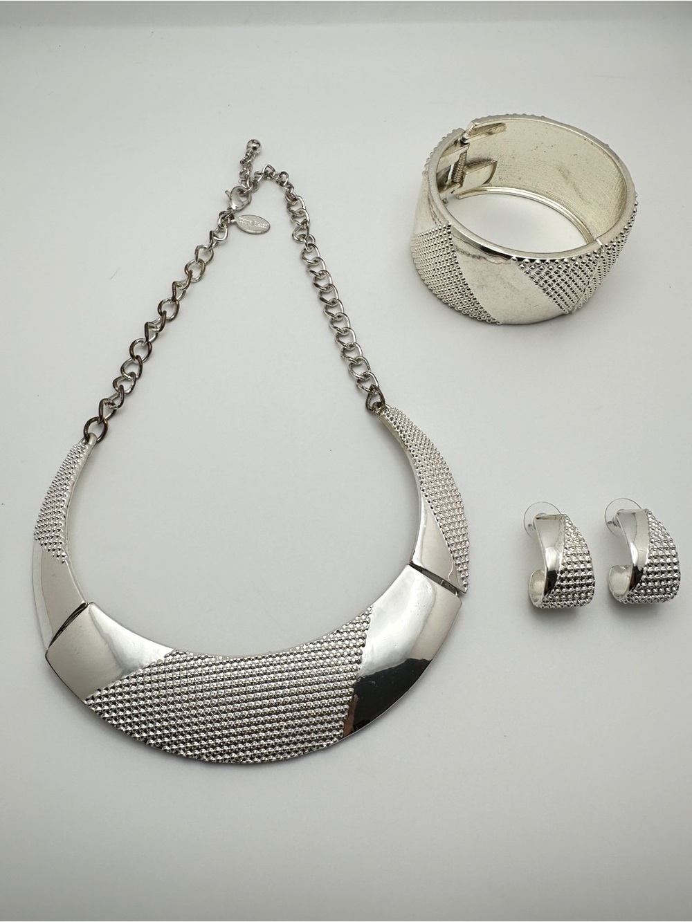 White House Black Market Silver-Tone Textured Necklace, Bracelet & Earring Set